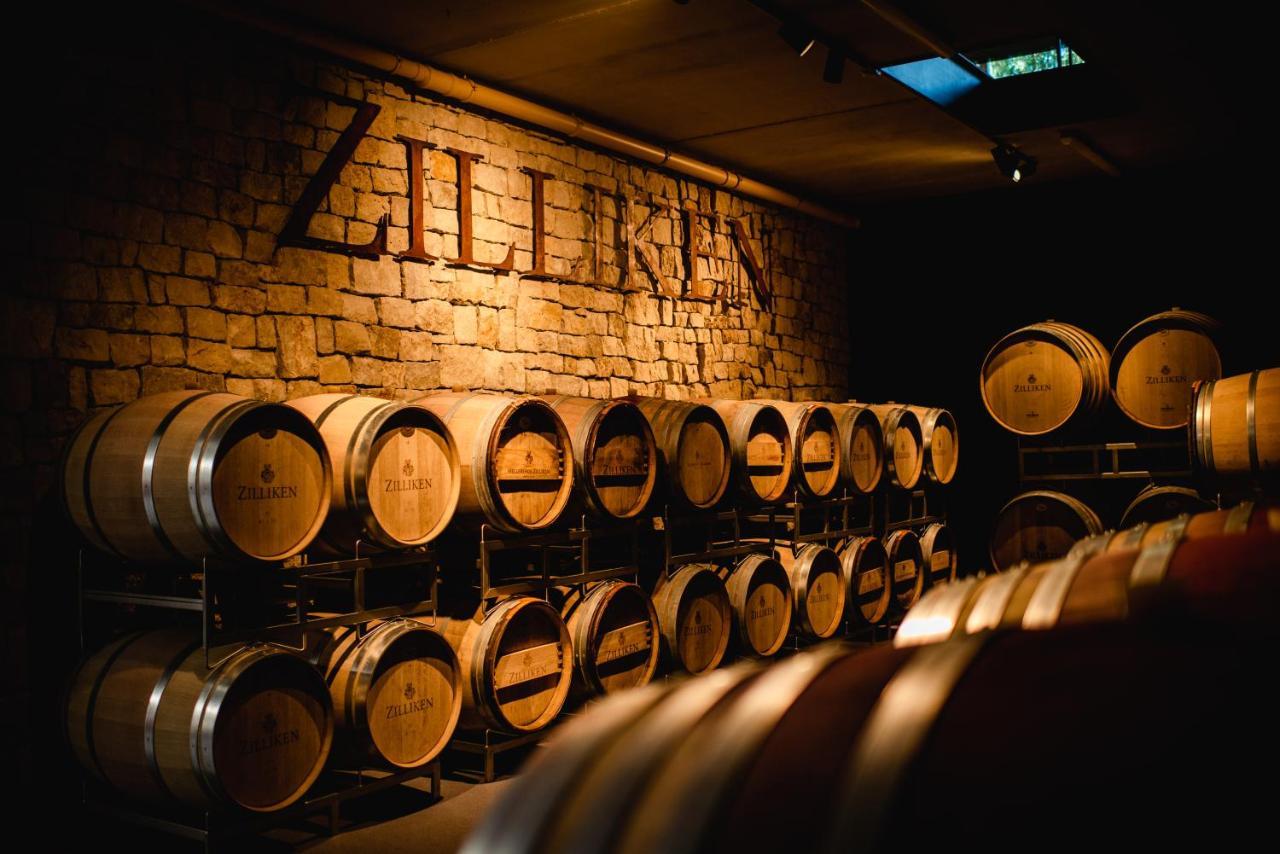 Weingut Und Gaestehaus Zilliken Nittel Eksteriør billede